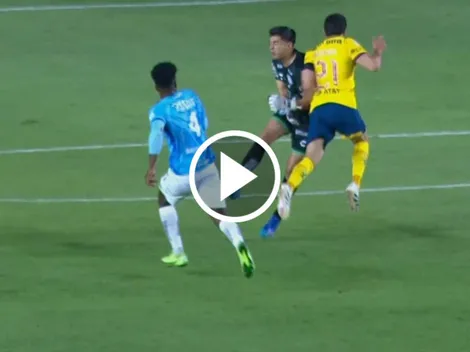 ¿Robo al América? El VAR le quita la roja a Carlos Moreno