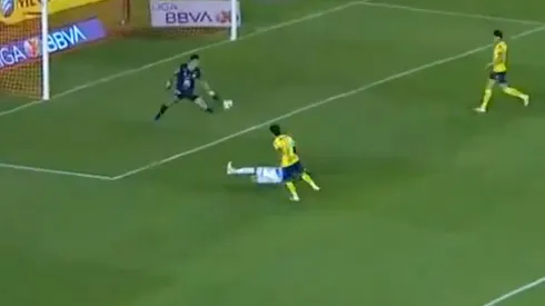 Zendejas se viste de héroe en el primer tiempo.