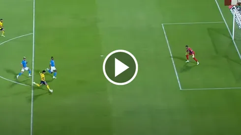 Kevin Álvarez falló un gol que parecía inminente