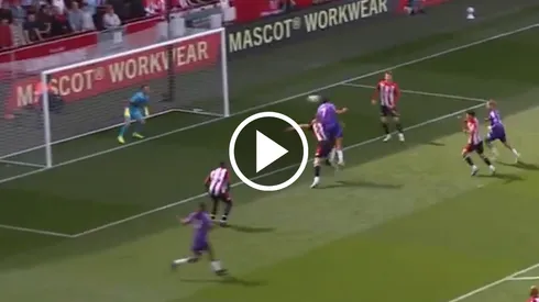 Raúl sigue en plan grande con el Fulham.