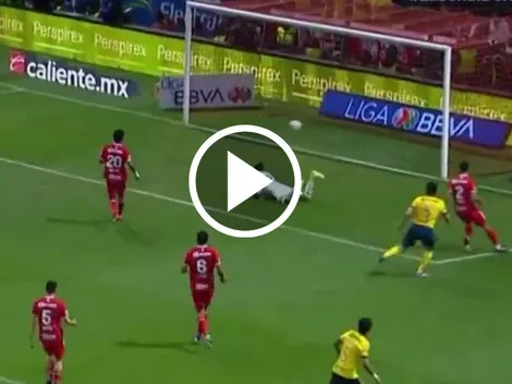 El poste salvó al Toluca del disparo de Israel Reyes y TUDN alcanzó a gritar "gol"