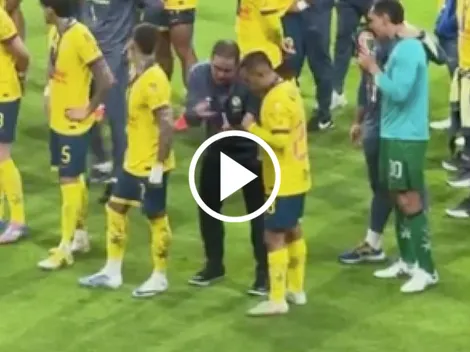 Jardine muestra su lado más obsesivo con las indicaciones a Erick Sánchez