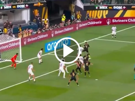 Golazo de cabeza de Edson para anotar el primero de México