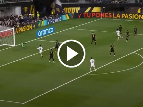 El gol por el que criticaron a Malagón en el debut en la Copa Oro