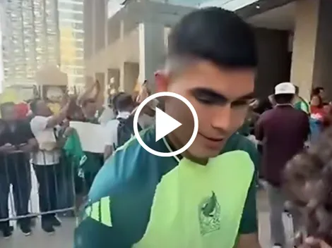 El polémico gesto de Johan Vásquez con un aficionado de América
