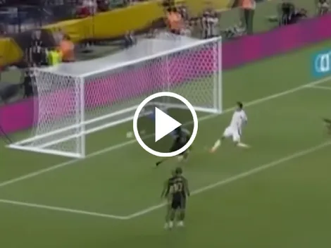 Jiménez dejó ir un gol clarísimo y el Tri lo terminó pagando