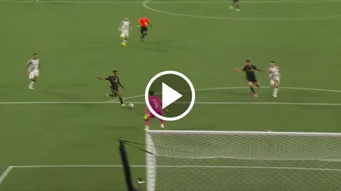 Denis Bouanga se despide del Mundial de Clubes con golazo.