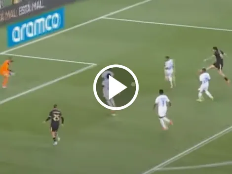 Jiménez aprovecha el pase de Mora para marcar un golazo