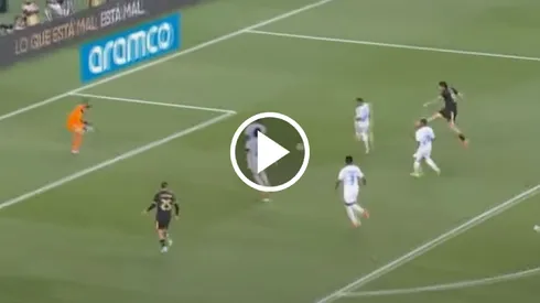 Jiménez anotó un golazo a pase de Mora.