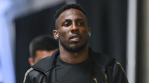 El delantero mexicano no es considerado por el Vasco en el Tri