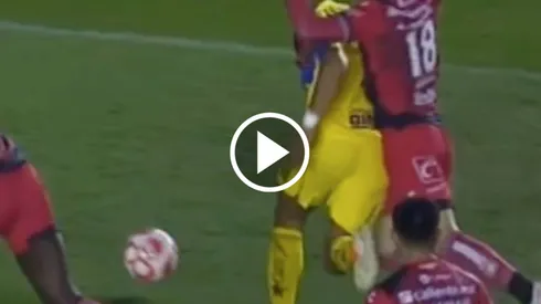 Sebastián Cáceres provocó un penal clave contra Xolos