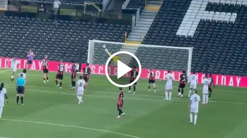 El ex-delantero de América la rompió con su golazo.