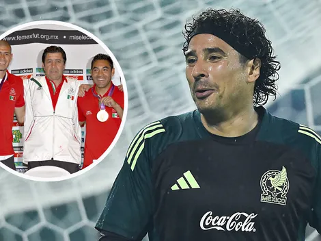 Ídolo de Chivas le ofreció a Ochoa jugar para su equipo en Europa