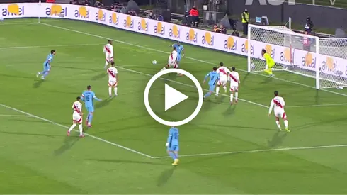 Así fue la viva asistencia de Rodrigo Aguirre frente a Perú