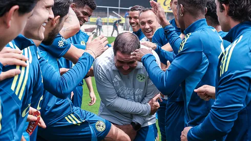 América va con todo ante Chivas.