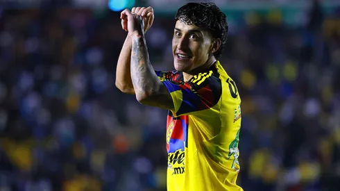 Zendejas sorprendió con su dedicatoria.