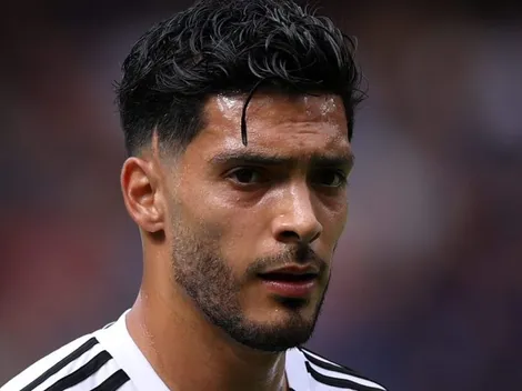 Fulham manejaría la posibilidad de no renovar a Raúl Jiménez