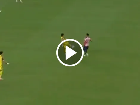 La falla de Cervantes que le dio el gol a Chivas