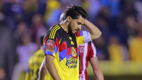 A Henry Martín se le complica el futuro en el Tri.