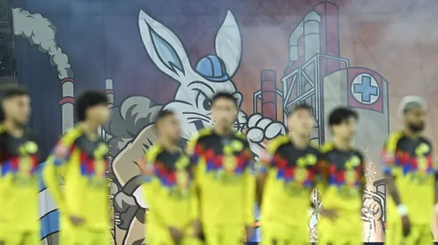 Jugadores del Club América previo al encuentro contra Cruz Azul en el Apertura 2025.