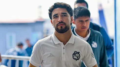Miguel Ramírez llegando a un partido del Club Puebla en la Liga MX.