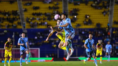 Patricio Salas en un partido del Club América vs Puebla en la Liga MX.
