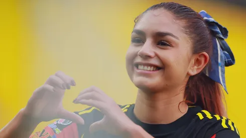 ¡La jugadora de las Águilas está de fiesta!