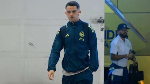 Álvaro Fidalgo llegando a un partido del Club América en la Liga MX.
