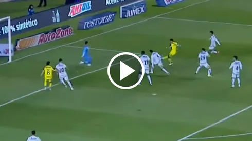 Brian se iba a mandar un golazo.