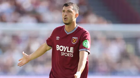 Guido Rodríguez la pasa mal por su falta de actividad en el West Ham United.