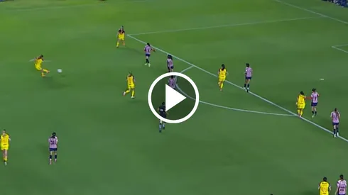 El primer gol de América Femenil ante Chivas.