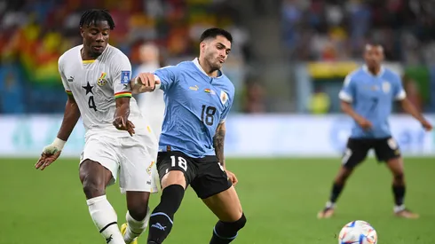 Maxi Gómez en un partido de la Selección de Uruguay.