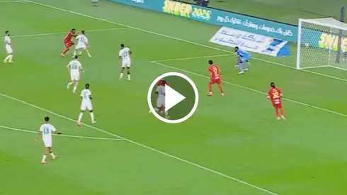 Julián Quiñones convirtió un golazo en Arabia Saudita