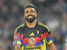 Rodrigo Aguirre no se va y bloquea al refuerzo esperado