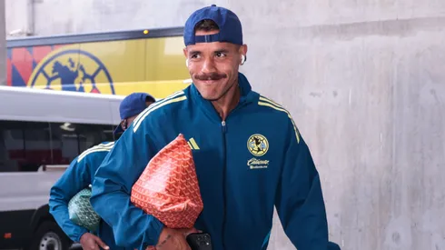 El jugador terminó con los rumores que rodeaban su estancia en Coapa con tremenda foto