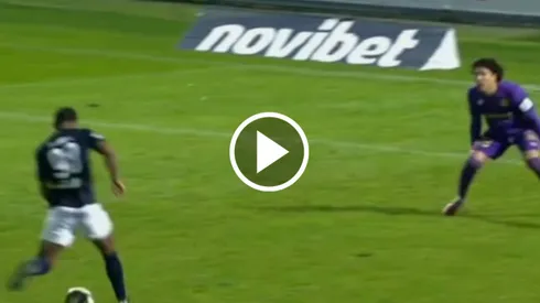 Guillermo Ochoa tuvo una gran atajada en Chipre