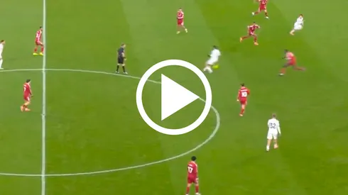 Raúl Jiménez sigue luciéndose en la mejor liga del planeta.