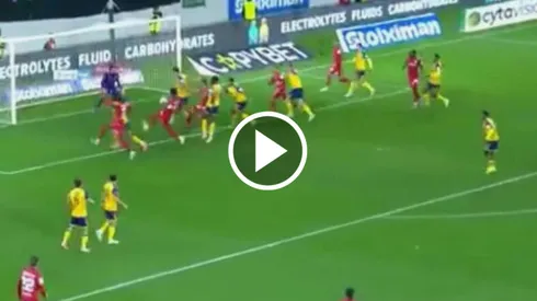 Guillermo Ochoa tuvo una actuación de crack
