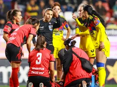 Afición de América Femenil estalla contra Erika Monserrat González por su arbitraje