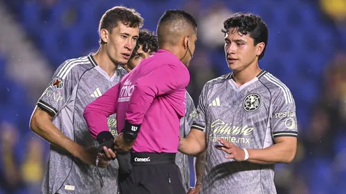 Ramón Juárez se fue expulsado, pero en el análisis arbitral se reveló la verdad de la falta.
