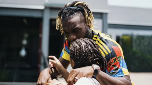 Allan Saint-Maximin explotó contra los ataques que sus pequeños hijos recibieron