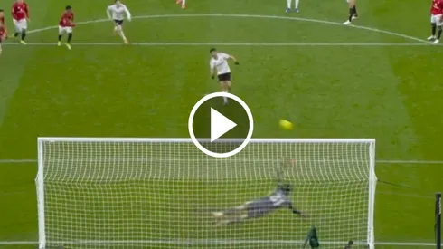 Jiménez se manda nuevo golazo en la Premier League.
