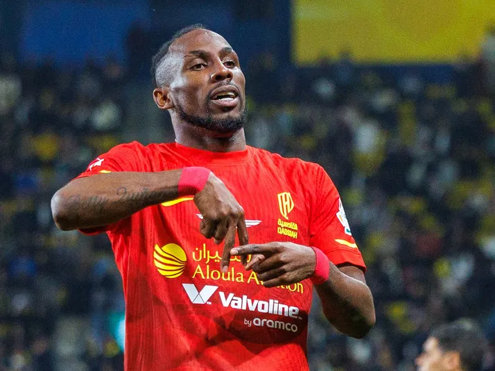 Así está Julián Quiñones en la tabla de goleo