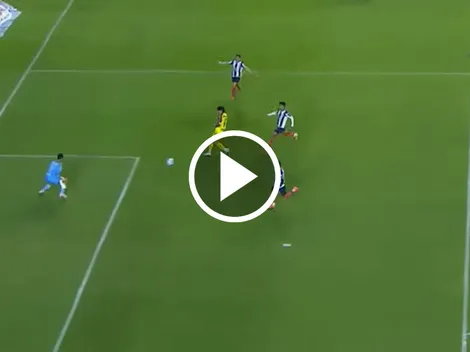 La increíble falla de Kevin Álvarez contra Monterrey