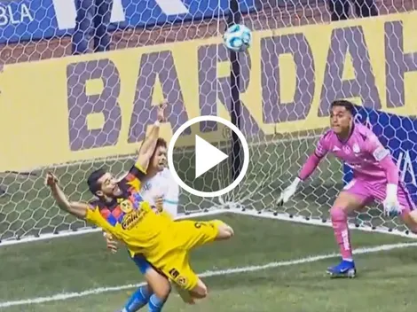 El penal sobre Henry Martín que el VAR ignoró