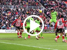 Raul Jiménez anota golazo de cabeza con el Fulham contra el Sunderland
