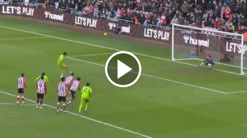 Raúl metió un doblete en Inglaterra y sigue en gran momento.