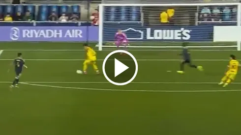 Raphael Veiga marcó un golazo en el debut de las Águilas en la Concachampions.
