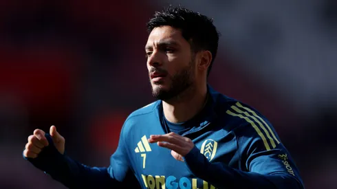 Raúl Jiménez podría quedarse más tiempo en el Fulham
