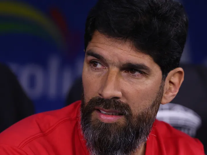 Loco Abreu defiende la convocatoria de Guillermo Ochoa con México